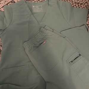 Figs Scrub set. Selling as bundle. Both medium.